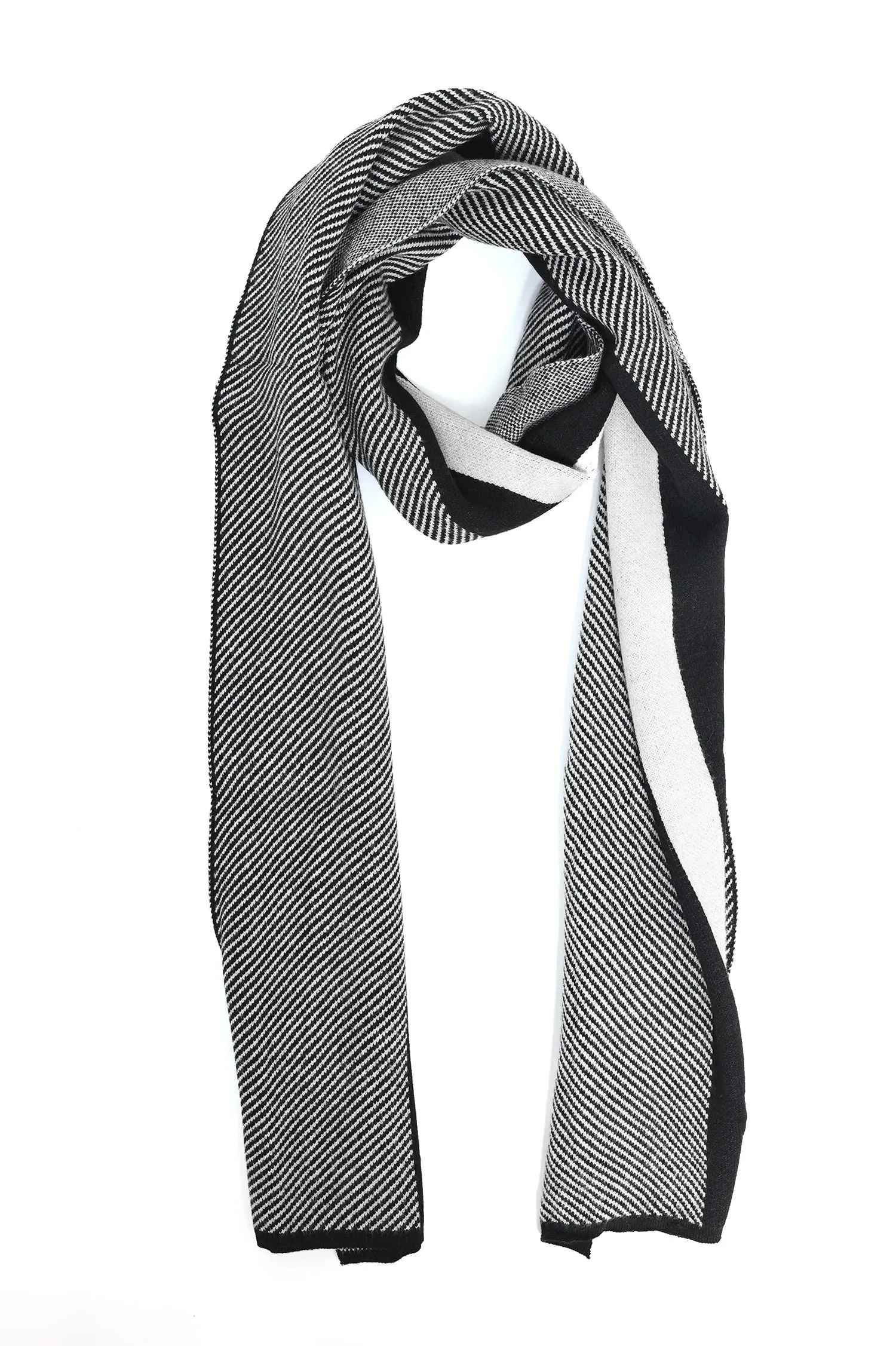DIAGONAL HERRINGBONE SCARF-BLACK