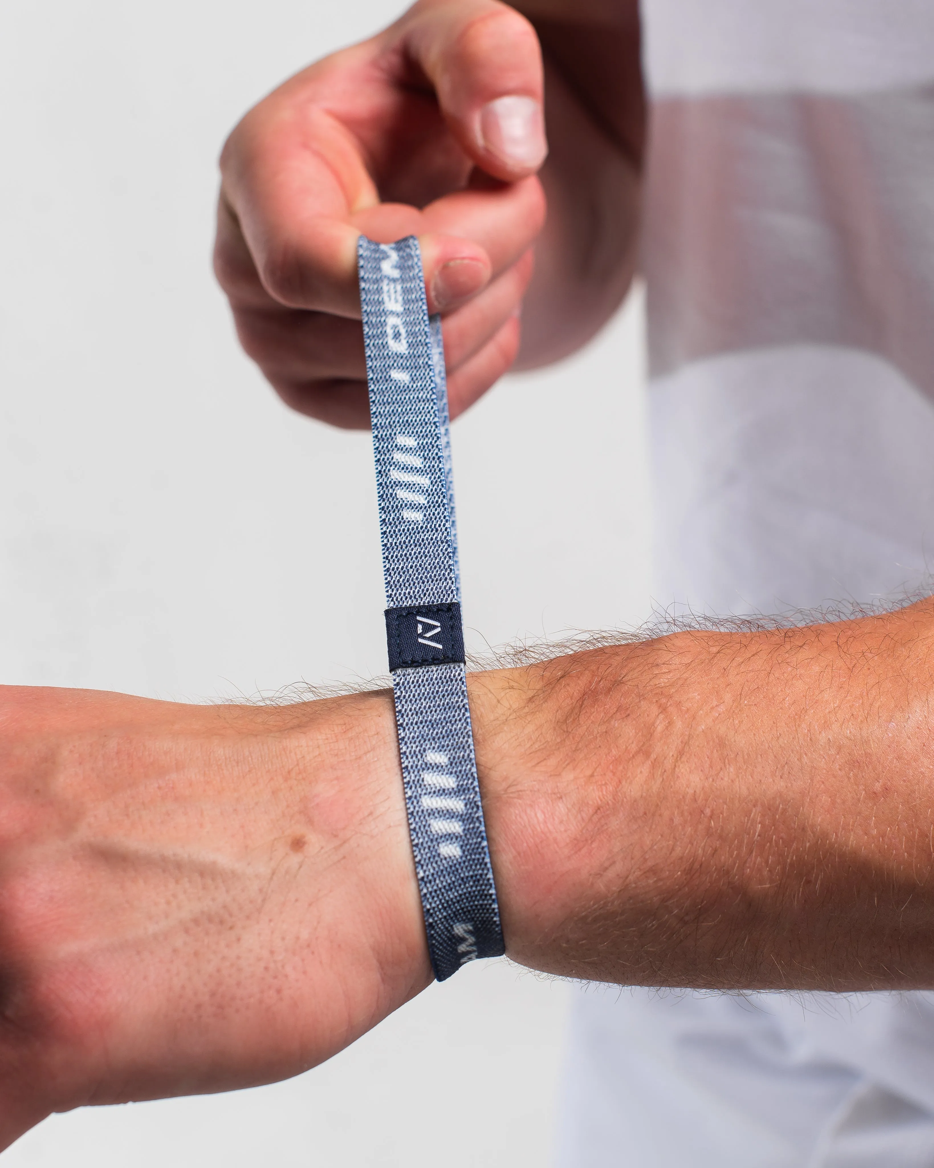 Stretchy Wristband - I am A7 I Demand Greatness - Night Light