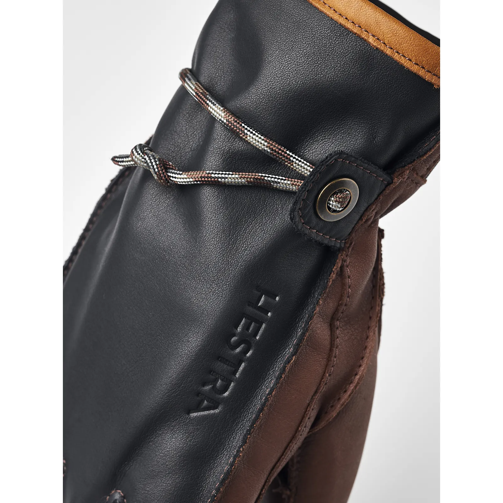 Wakayama, Navy/Brown